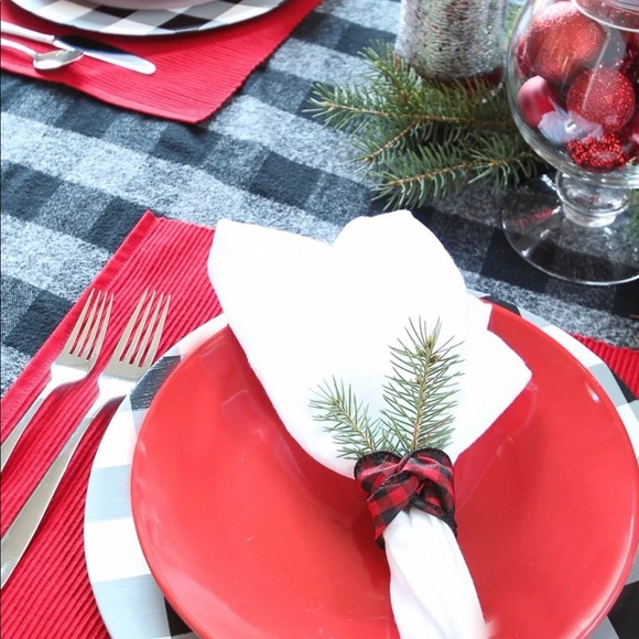 8 new buffalo check farmhouse chargers plates - Picture 3 of 6